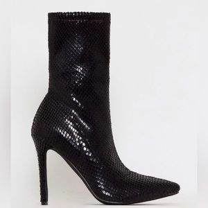 SIMMI - SNAKE EFFECT POINTED ANKLE BOOTS